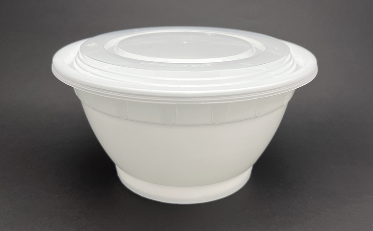 White 32 oz Plastic Noodle Bowls with Lids (150 Combos) Microwaveable