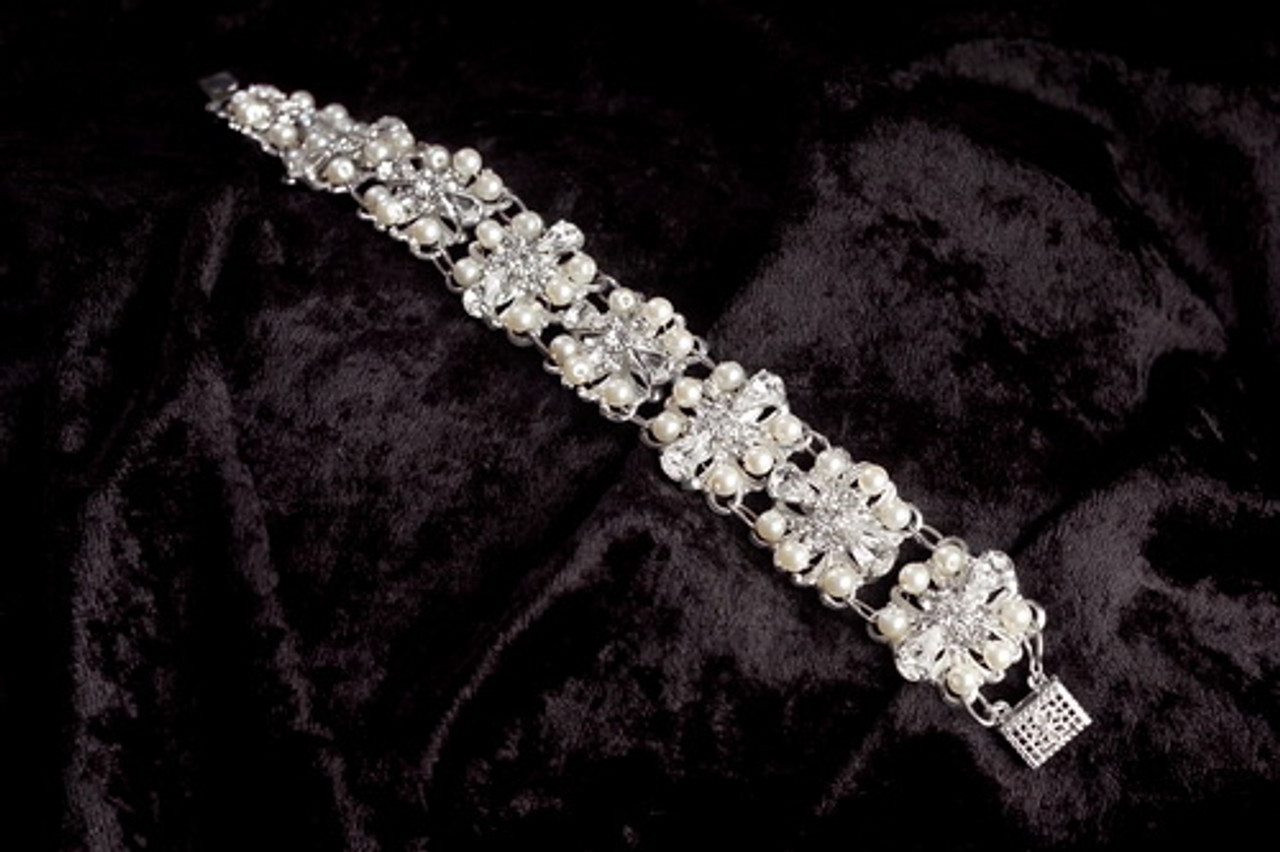 Erica Koesler Jewelry - Style J-9262