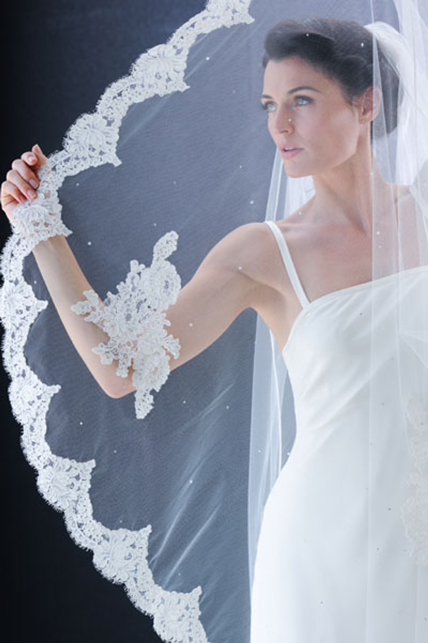 Erica Koesler Veils- Style 783-110