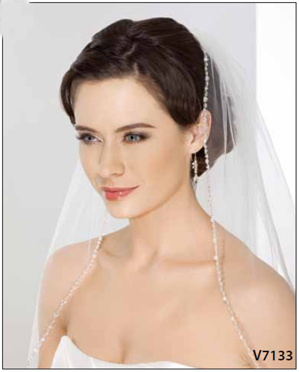 Bel Aire Bridal Veils V7034CX - Cathedral - 22 Rolled Edge w/Alecon Lace  up the sides - 108 inches Long