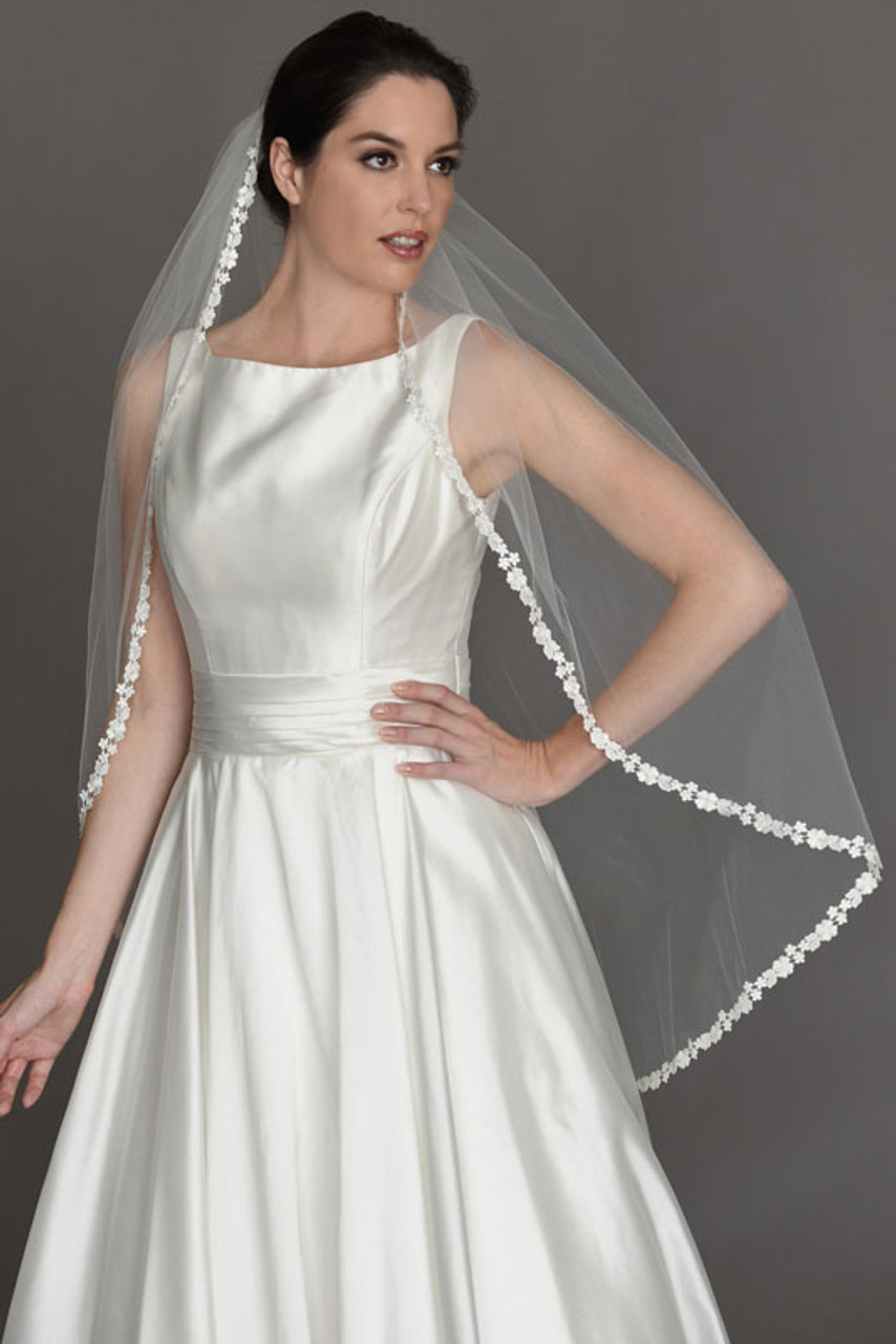 Erica Koesler Wedding Veil 916-40 - (40" inches long) - Venise border of flowers and tri flowers accented silver comb