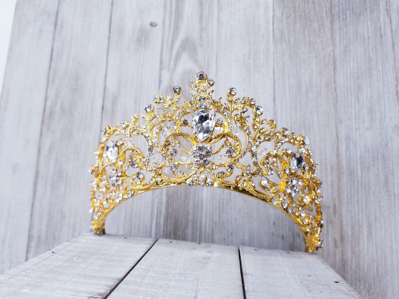 Bella Mera Studio - Gold Duchess Crown