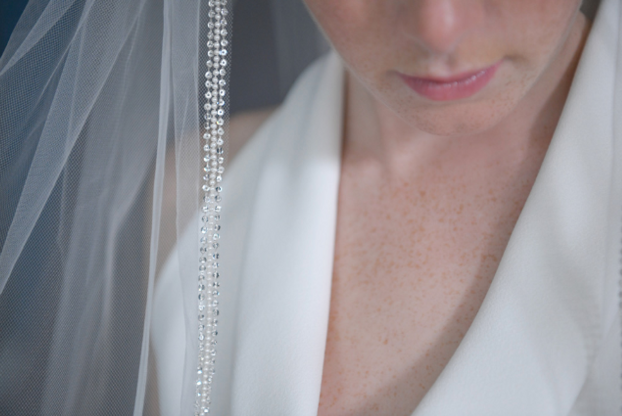 Erica Koesler Wedding Veil 955-100 - (100" inches long) - Edge of pearls, rhinestones on a silver comb