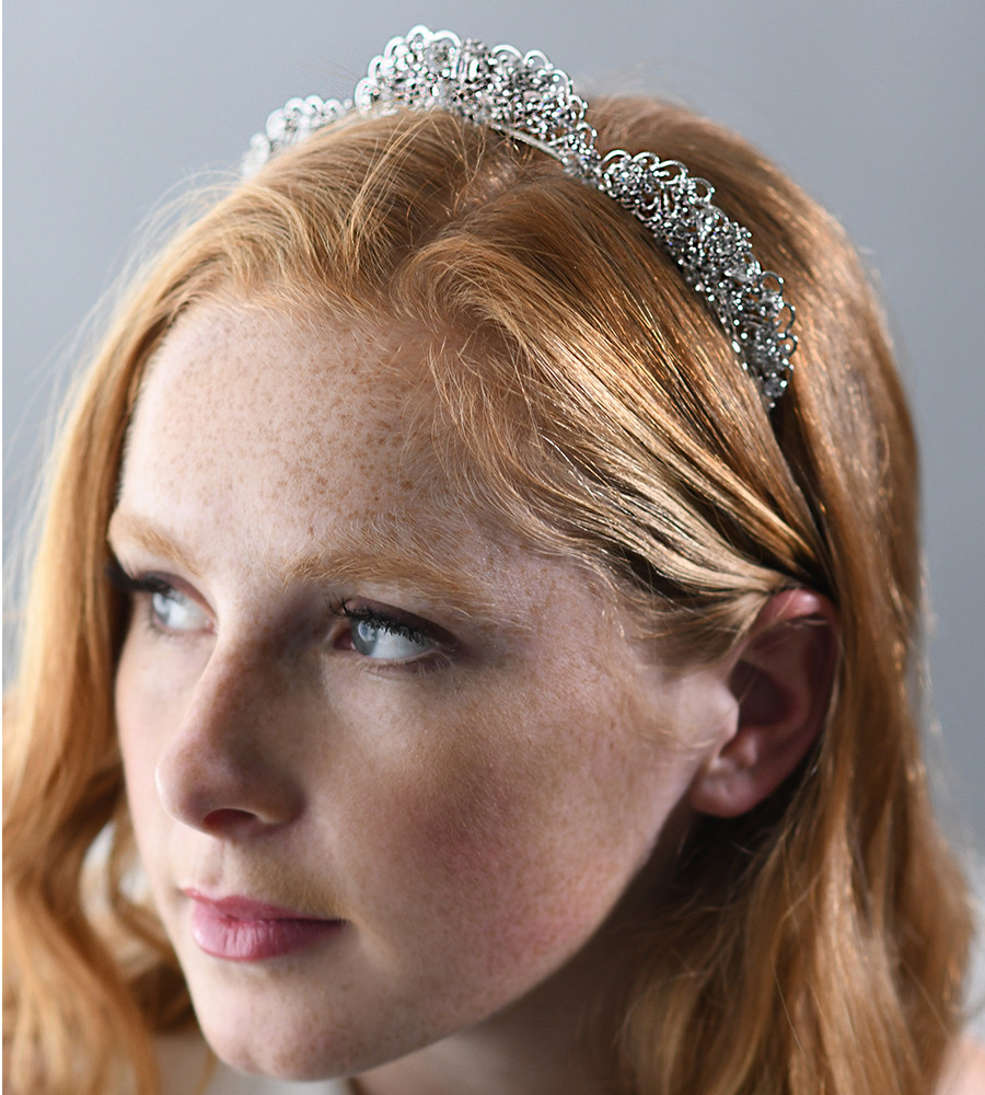 Erica Koesler A-5661 - Emerald shape rhinestone center 