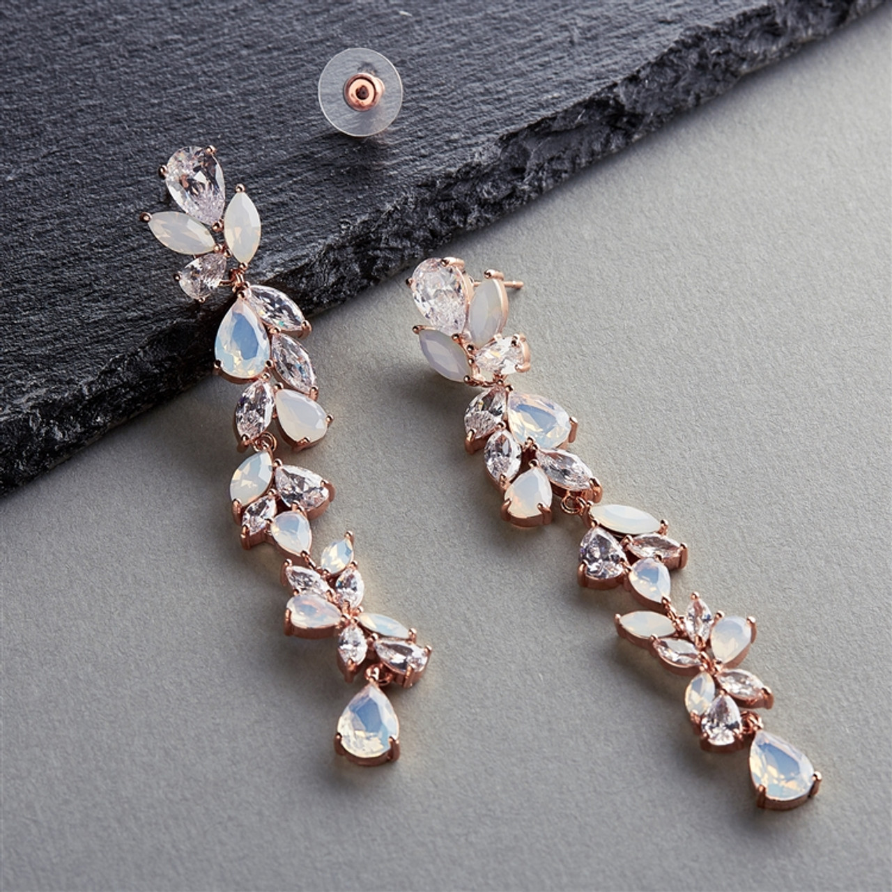 Fashion Retro Long Teardrop Shaped White Zircon Big Stone Earrings Wedding  Jewelry - China Earring and Jewelry price | Made-in-China.com