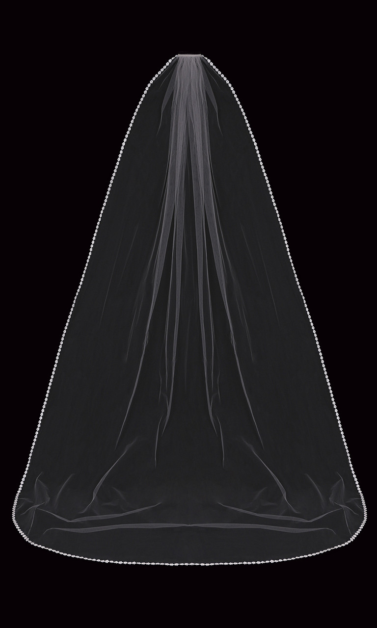 En Vogue Bridal Style V2285C - English Tulle Veil With Lace Appliques And Cut Edge - 108 Inches