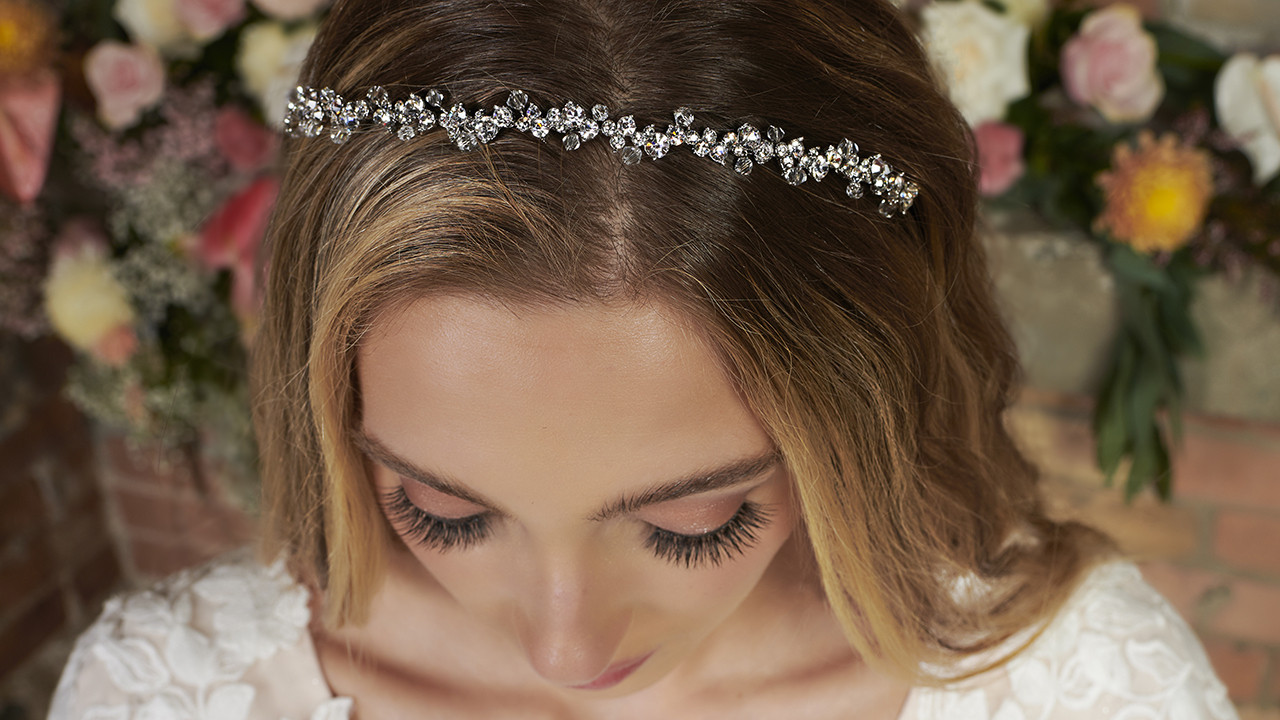 En Vogue Bridal Tiara T2205 - Rhodium plated tiara with clear rhinestones and crystals