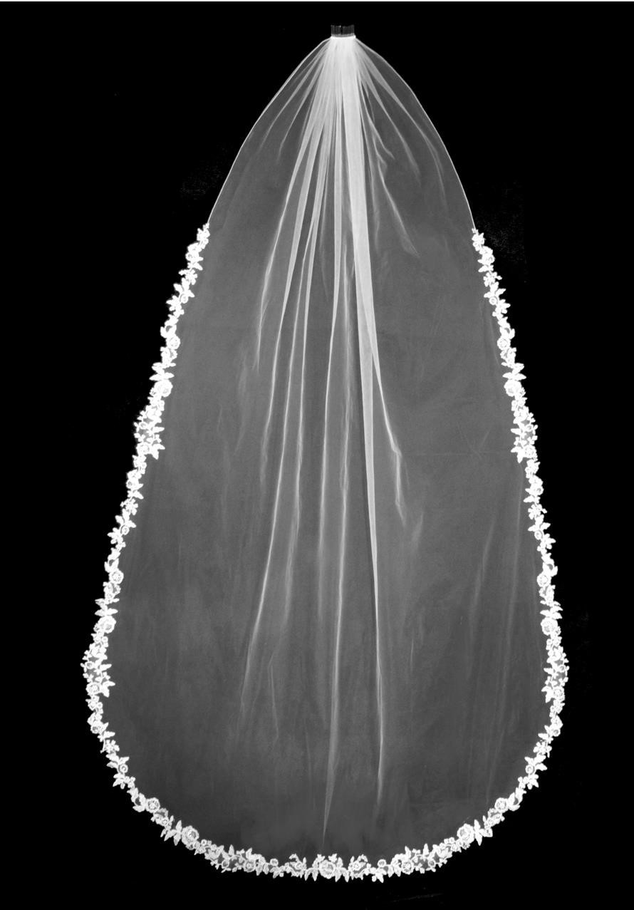 108x72 - 30" French Laced Edge of Assorted Size Roses and Leaves - Bead & Sequins - Fast Ship