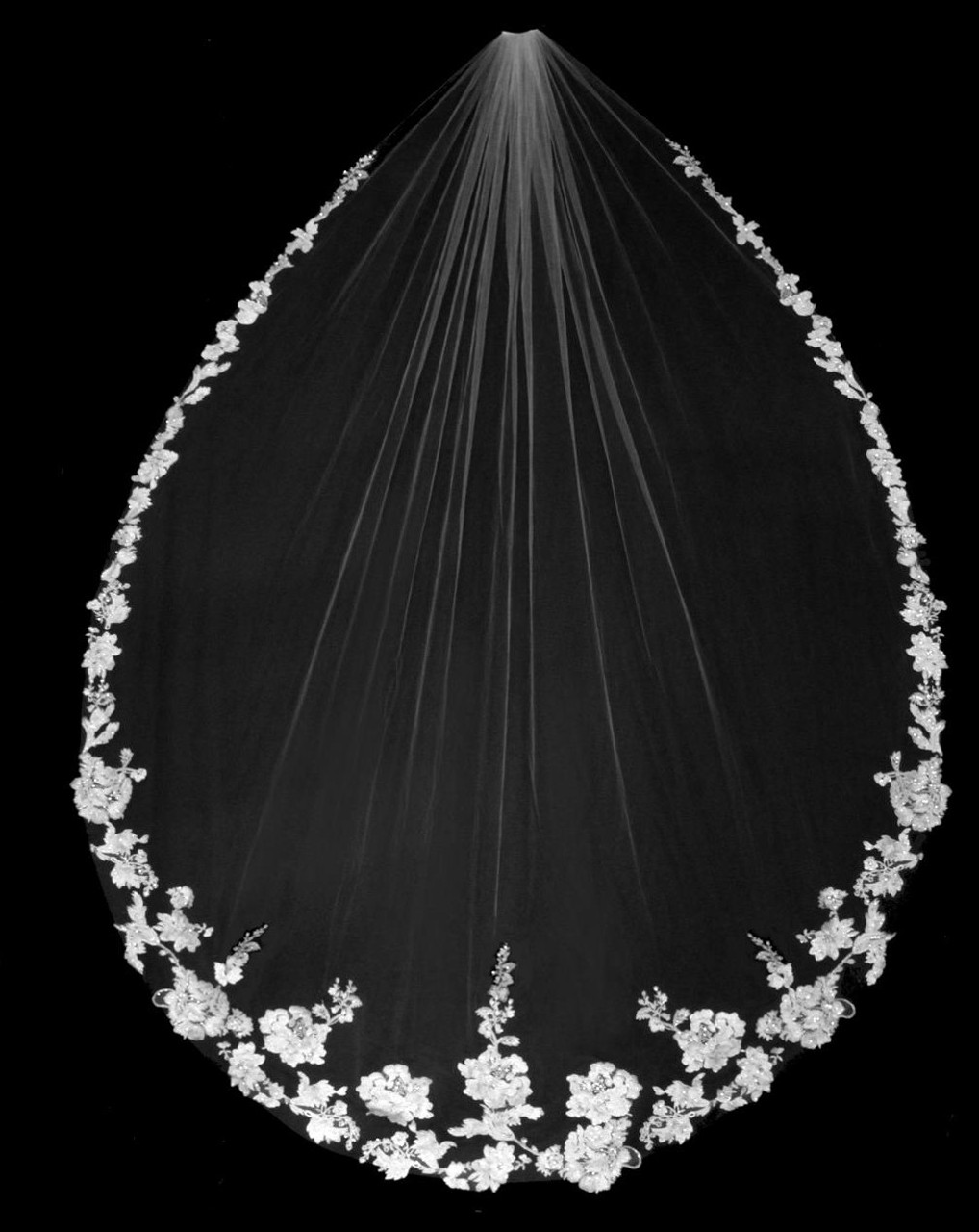 En Vogue Bridal Royal Cathedral Bridal Veil Style V2382RC- English