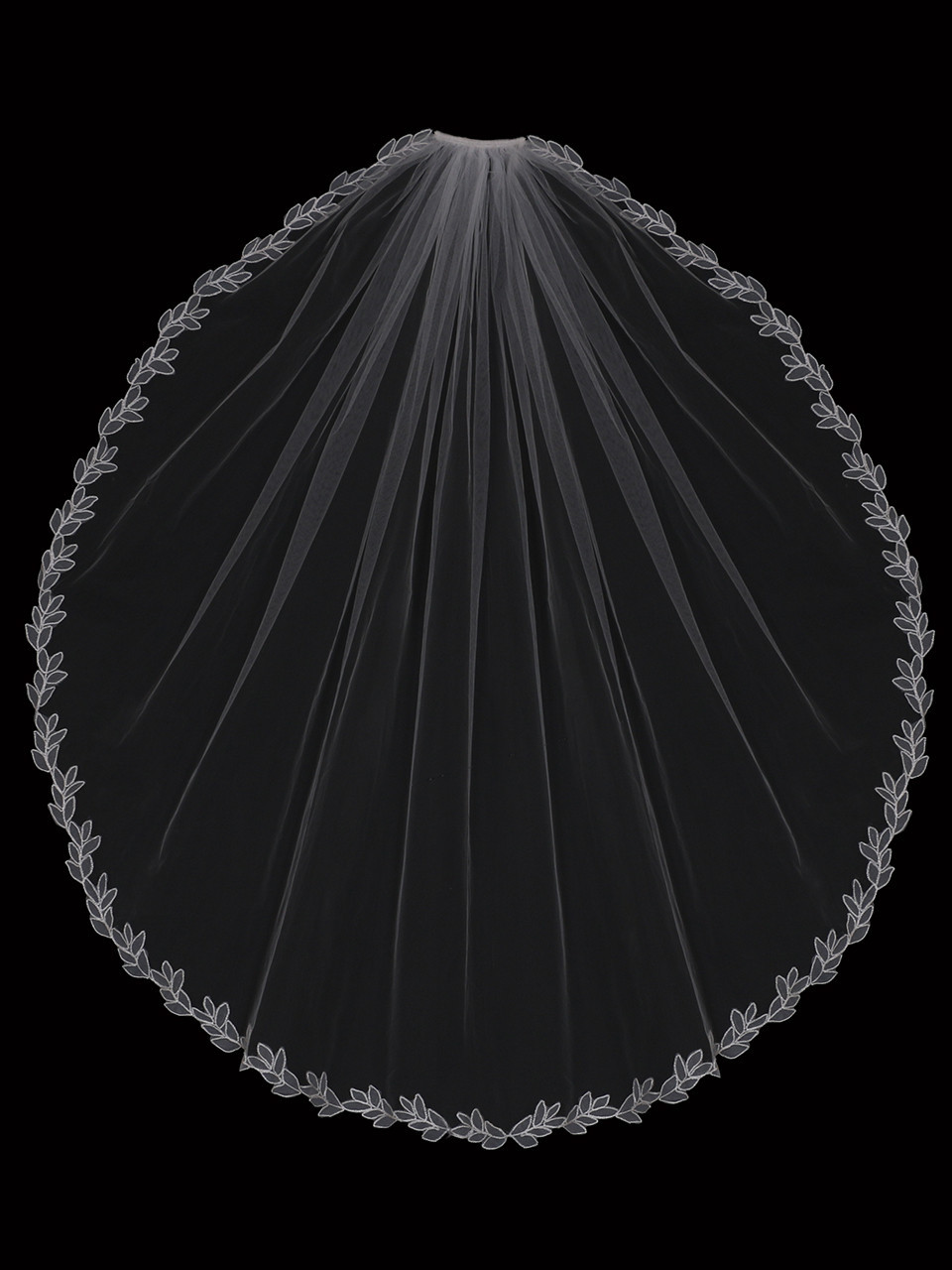 En Vogue Bridal Veil  V2383SF - English tulle veil with silver embroidered leaf edging - 41"L