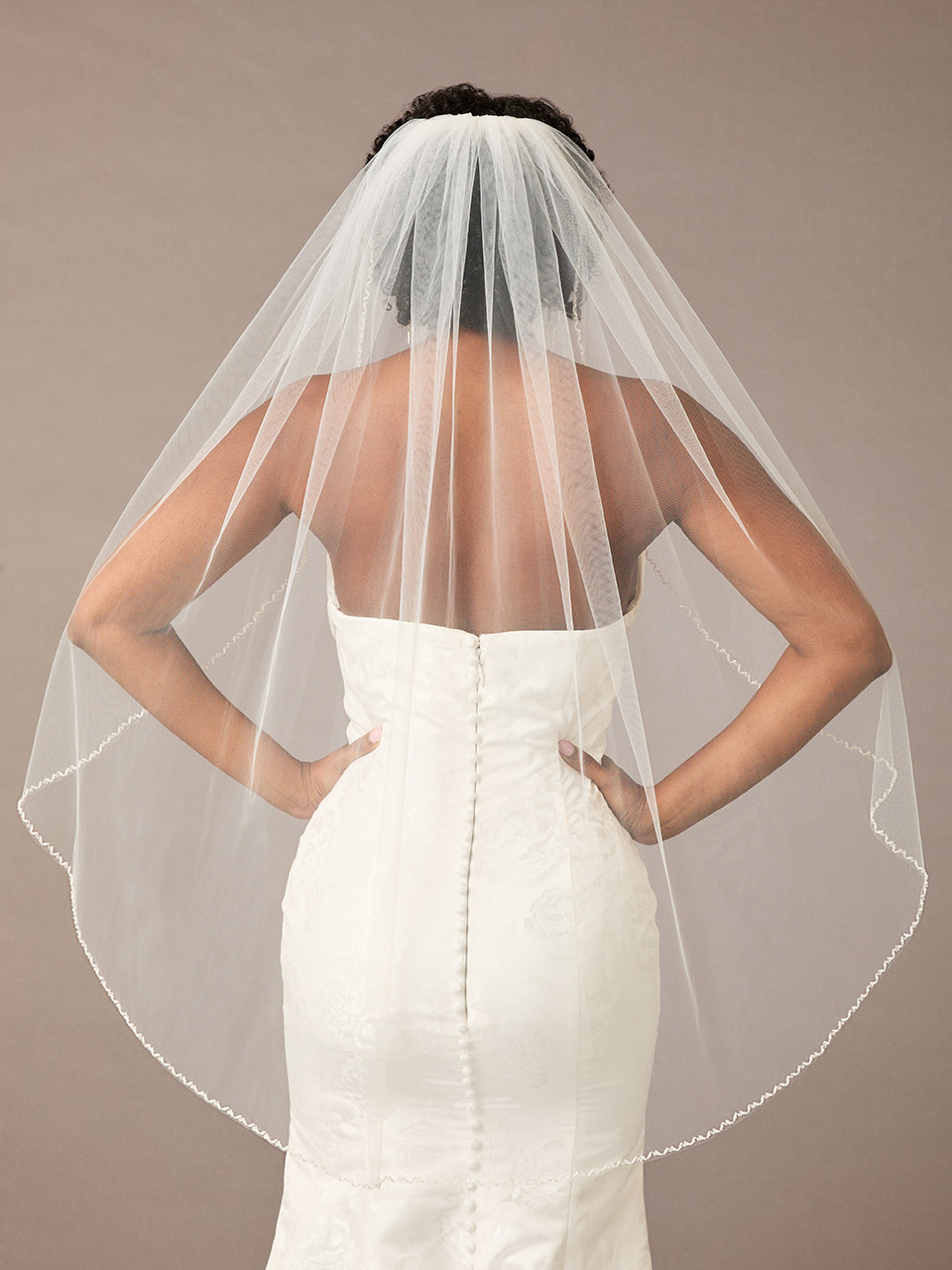 En Vogue Bridal Veil V2583SF - Opaque beaded and crystal edge