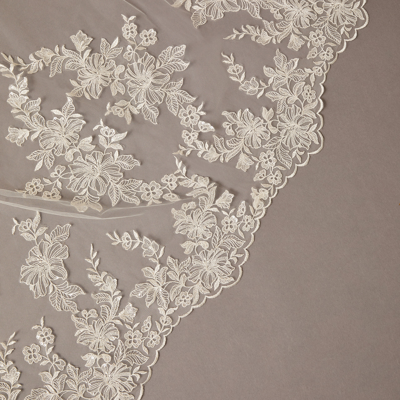 En Vogue Bridal Cathedral Style V2599RC - Lace Reversed Scallop Edge - 132" Long