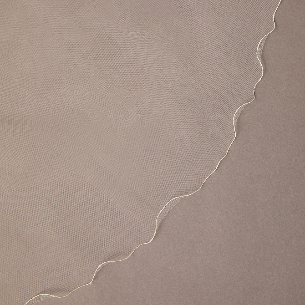 En Vogue Bridal Cathedral Style V2669RC - Scalloped Pencil Edge - 120" Long