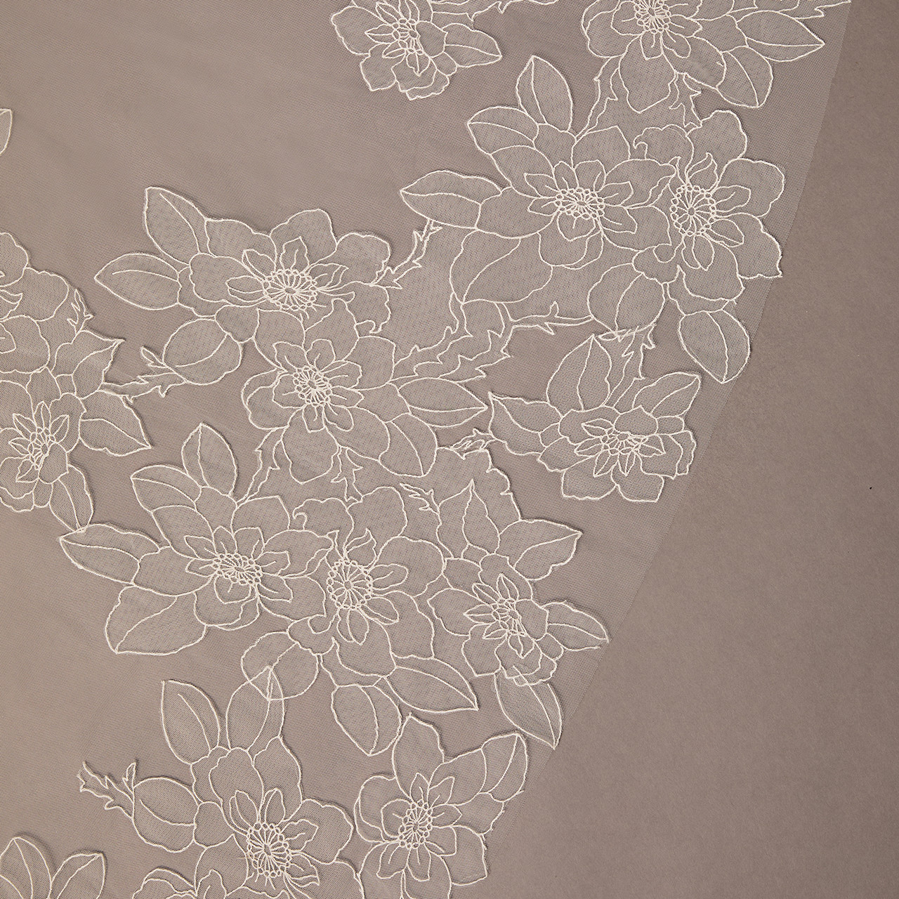 En Vogue Bridal Cathedral Style V2698RC - Embroidered Lace Appliques - 120" Long