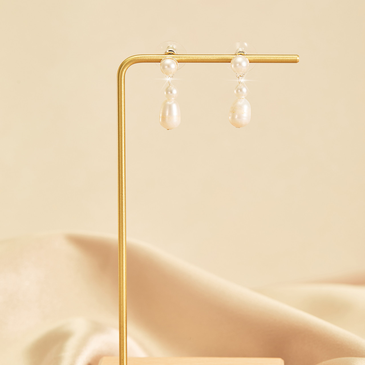 En Vogue Bridal Earrings | E2649