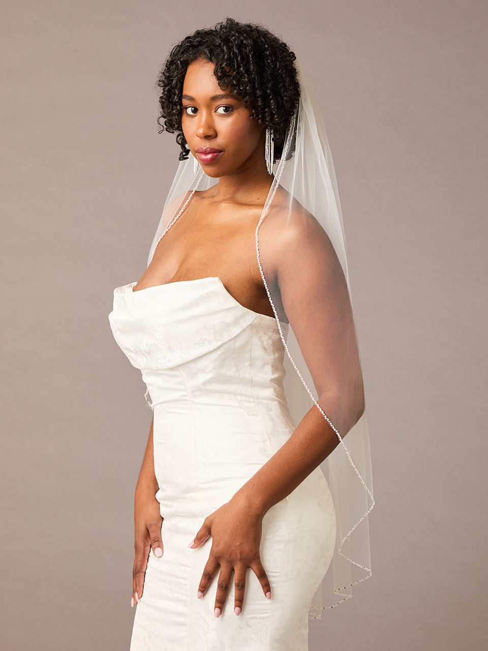 En Vogue Bridal Veil V2582SF - Aurora Borealis Sequin and Beadded Edge