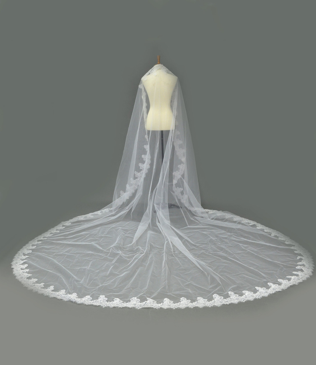Elena Designs Cathedral Veil E1643L Chantilly Lace Mantilla - 130L" x 115"W

