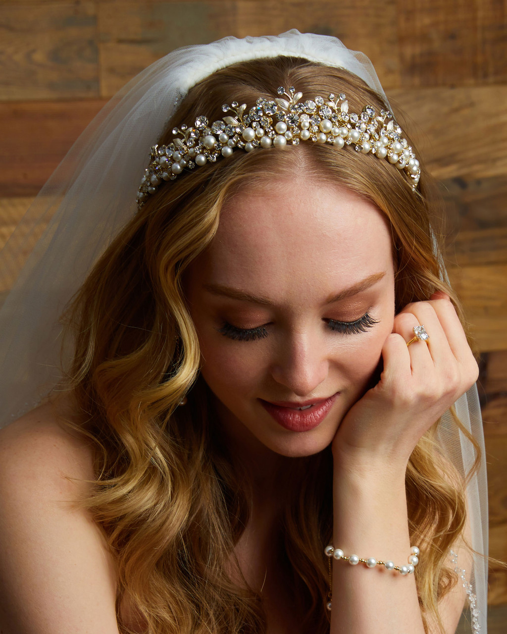 Marionat Bridal 9391 - Rhinestone and matte pearl tiara