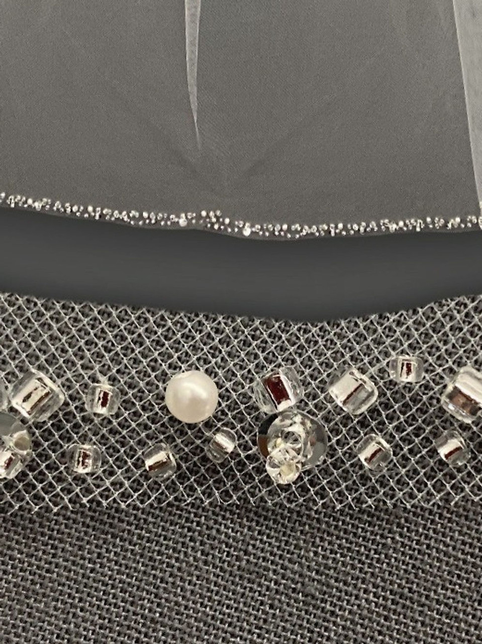 Lucky Collections ™ V M3092 C - Sparkling Cathedral Crystal Veil with Pearls/Beads - 126L
