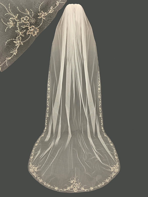  Lucky Collections ™ V 56-1473-2 Metallic embroidery with pearl and blush bugle beads - 120L