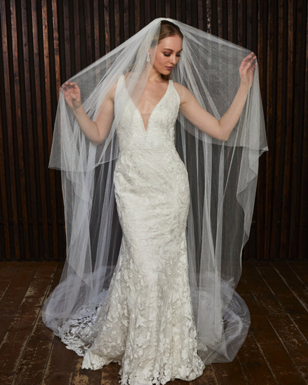 Marionat Bridal Veils 2160AC - 120L - " Angel cut with cut edge