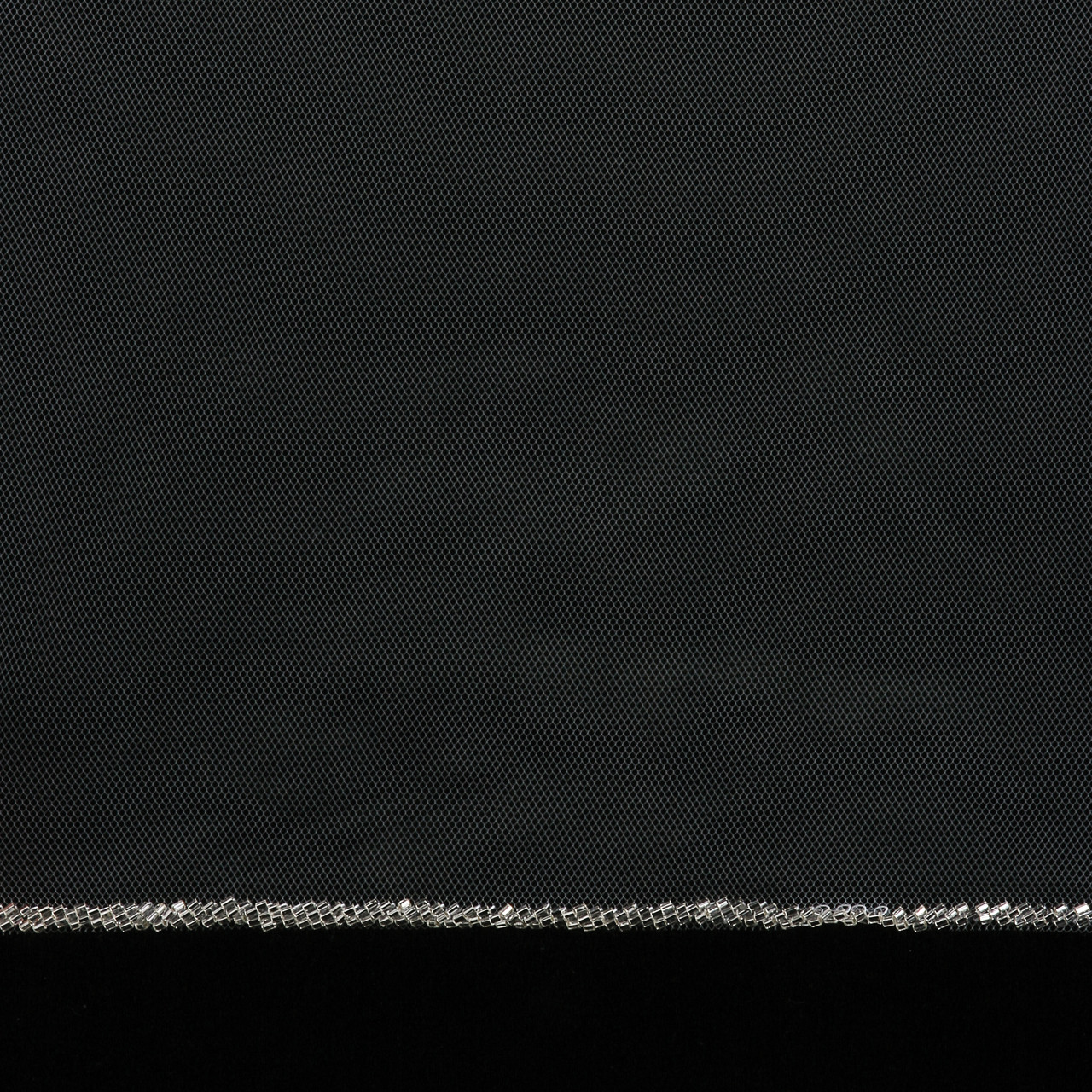 En Vogue Bridal Style V303SF - English Tulle Fingertip Veil - One Tier