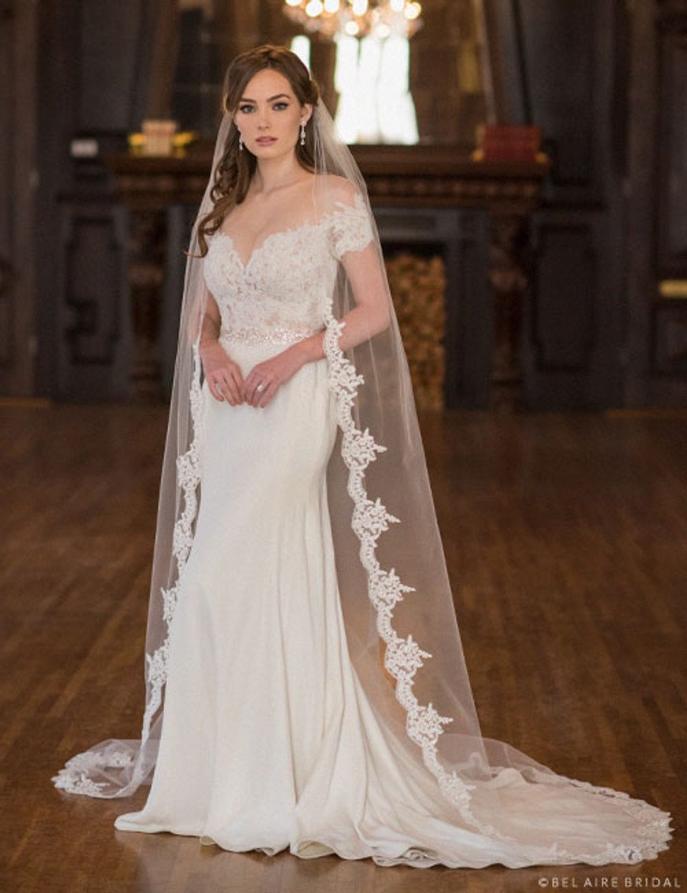 Bel Aire Bridal Veils V7034CX - Cathedral - 22 Rolled Edge w/Alecon Lace  up the sides - 108 inches Long