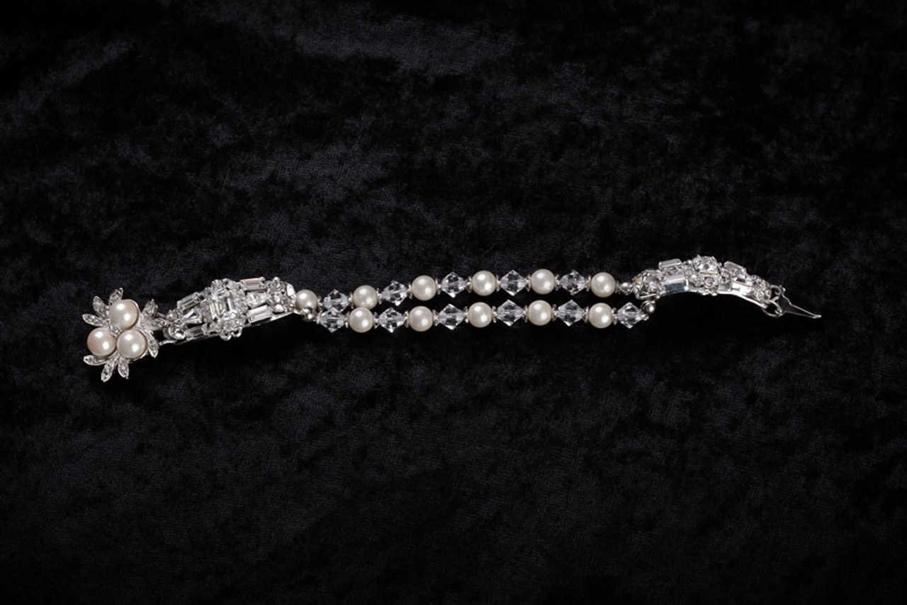 Erica Koesler Bracelet J-9360 - Pearl & Rhinestones
