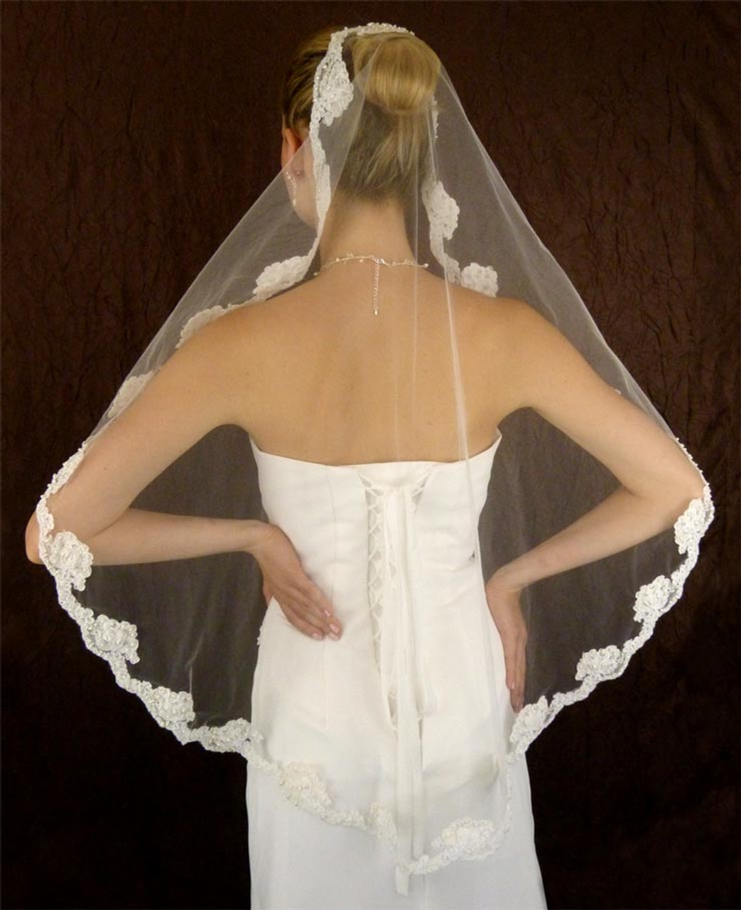 Bel Aire Bridal Veils V7357 1-tier fingertip veil with Baroque designs
