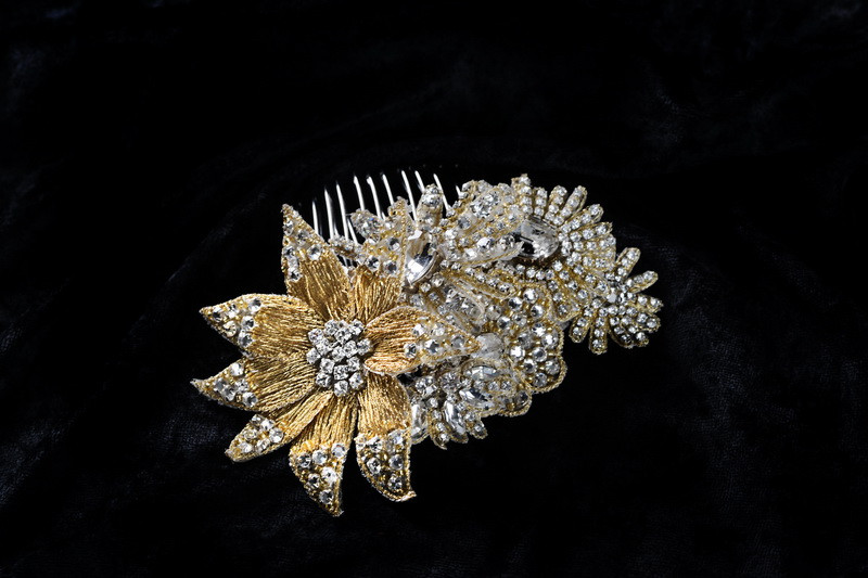 Erica Koesler Comb A-5516 - Floral rhinestone appliques