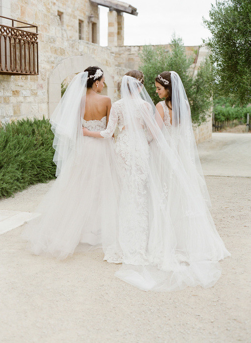 Bel Aire Bridal Veils V7171 - Two Tier  Waltz w/Single Row Horsehair Edge - Quick Ship Ivory