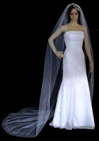 Noelle & Ava Collection -  108 Inches - Silver Thread Edge Cathedral With Rhinestone, Bugle Bead, Seed And Pearls Scattered In 4-Inch Band Along Edge