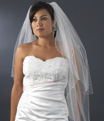 Double Layer Elbow & Cathedral Length Veil Style 150