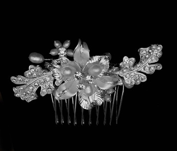 Noelle and Ava Adorable floral comb