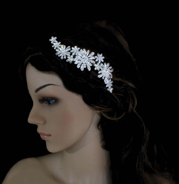 Noelle & Ava Rhinestone mum flower comb