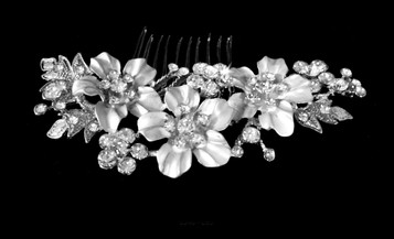 Noelle & Ava Metal flower comb with rhinestone flower center and rhinestone