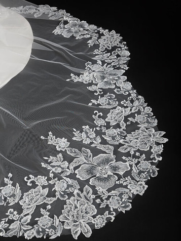 Dramatic Scallop Lace Royal Cathedral Wedding Veil CF237