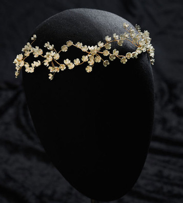 Erica Koesler A-5673 - Gold Garland flowers accented with opal stones