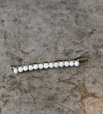 Erica Koesler A-5692 - 2” of 4mm Mother Of Pearl beads on a hairpin