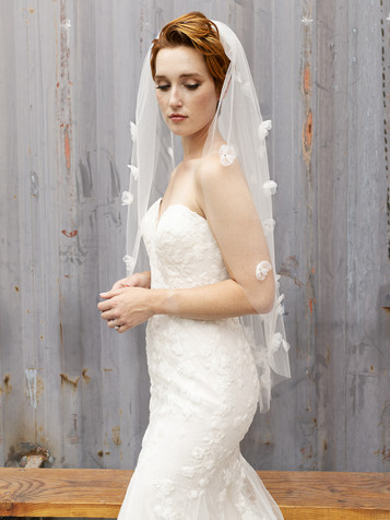 En Vogue Bridal Style V2293C - English Luxe (Soft) Tulle Veil With  Scattered Rhinestones & Crystals - 108 Inches, Wedding Veils