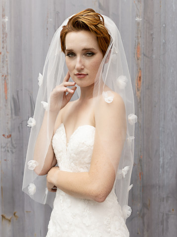 En Vogue Bridal Style V2293C - English Luxe (Soft) Tulle Veil With  Scattered Rhinestones & Crystals - 108 Inches, Wedding Veils