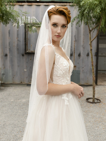 En Vogue Bridal Royal Cathedral Bridal Veil Style V2391RC-English