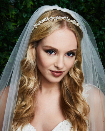 Marionat 9232 Pearl and rhinestone band 