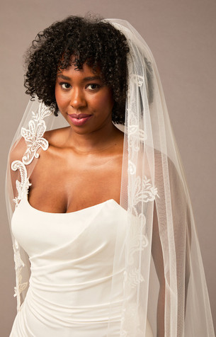 En Vogue Bridal Cathedral Style V2686WRC - Lace Edge - 132" Long