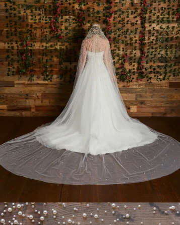 Marionat 3974 Rhinestone Pearl Veil – 120"
