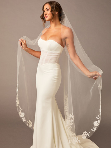 En Vogue Bridal Waltz Mantilla Bridal Veil | V2688WZ-M