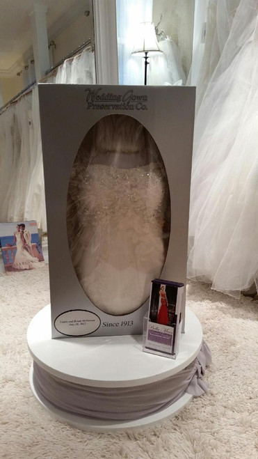 Preservation Kit Wedding Dress Preservation By The Knot Wedding