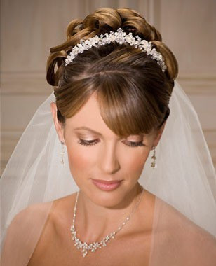 Wedding Veil Designs – Types and Styles of Bridal Headpieces For  brides-to-be, finding perfect #weddingveil…