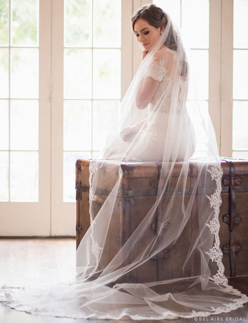 Vintage-Inspired Short Wedding Veil with 1/4 Satin Edge, Off-White / 22 Inches / 108 Inches