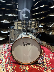 Gretsch Renown - Vintage Pearl (22", 10", 12", 16" + 14" Snare) Drum Kit Shell Set